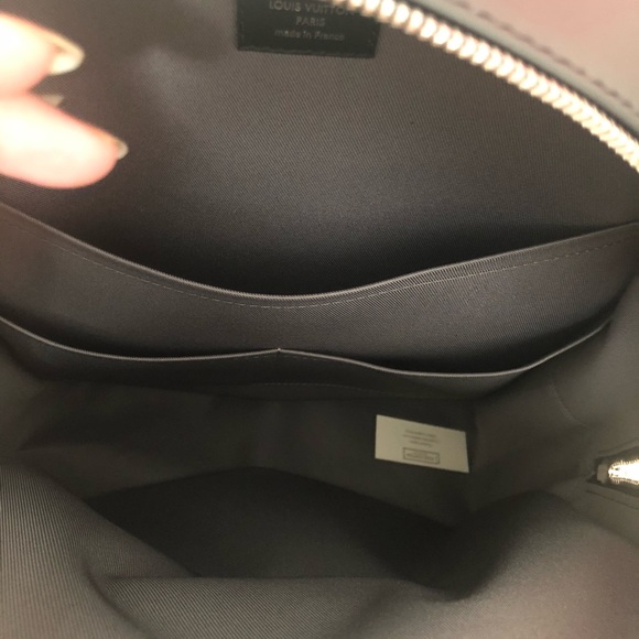 🛑SOLD🛑Louis Vuitton NEW JOSH D. Backpack - Picture 6 of 11